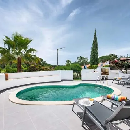 Villa Sleeps 6 Pool Air Con T607941 Vale do Lobo
