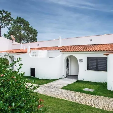 ヴィラ Sleeps 6 Pool Air Con T607941