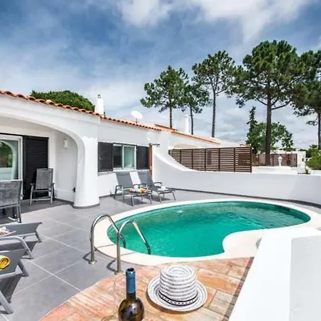 Sleeps 6 Pool Air Con T607941