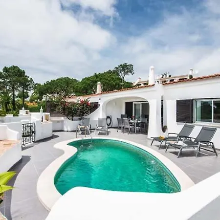 Villa Sleeps 6 Pool Air Con T607941 *