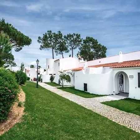 Sleeps 6 Pool Air Con T607941 *